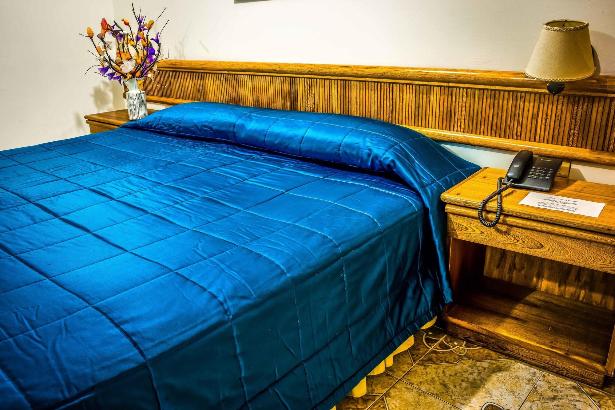 Hotel Puerta De Oro バランキージャ エクステリア 写真