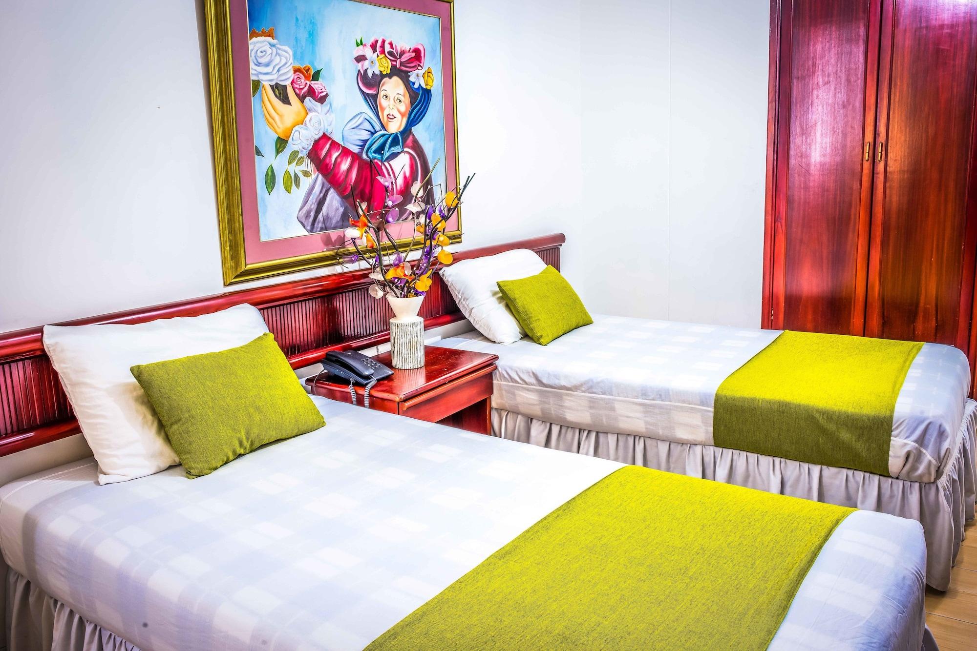 Hotel Puerta De Oro バランキージャ エクステリア 写真