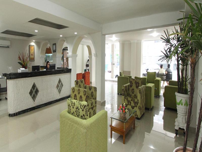 Hotel Puerta De Oro バランキージャ エクステリア 写真