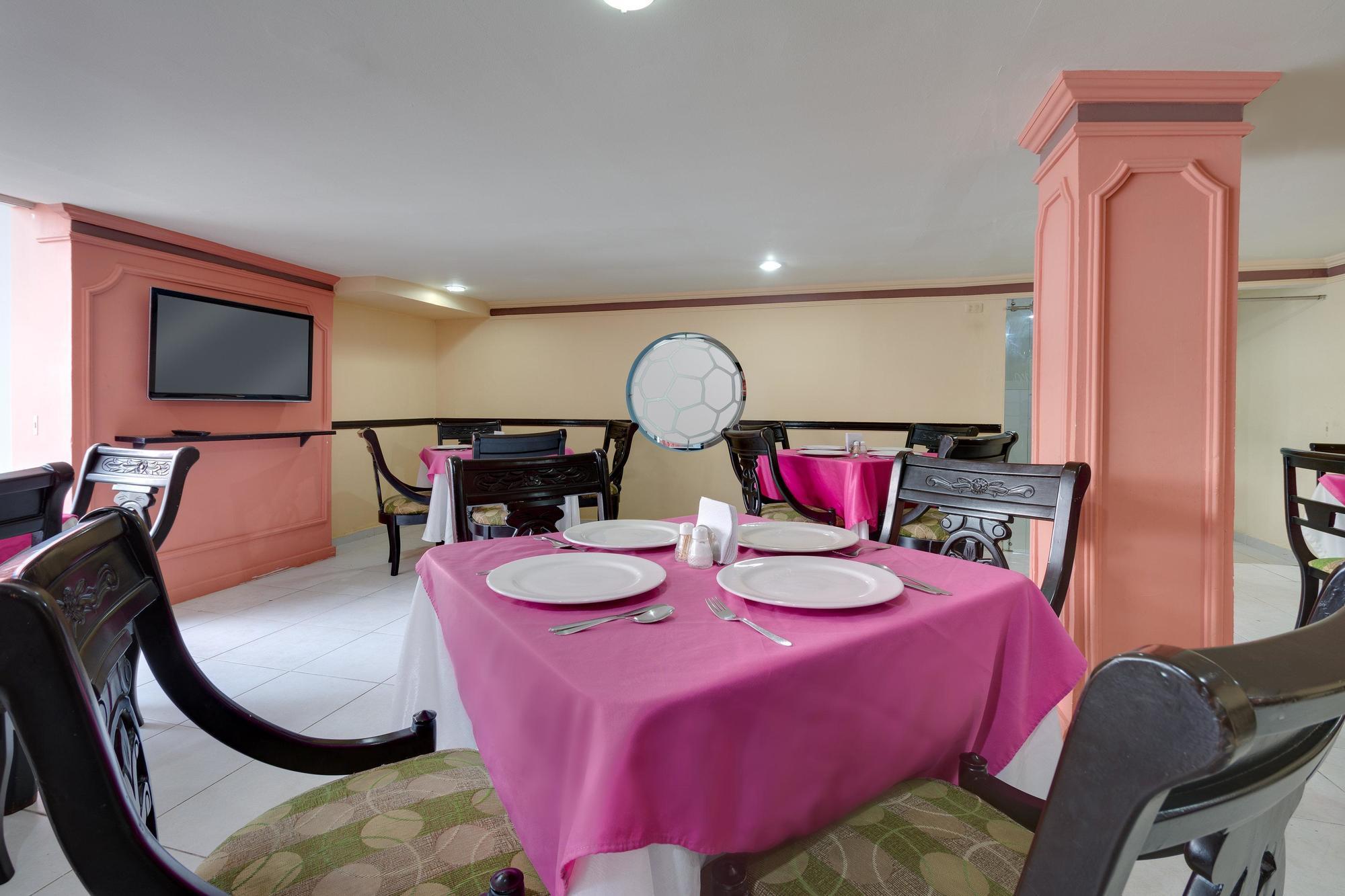Hotel Puerta De Oro バランキージャ エクステリア 写真