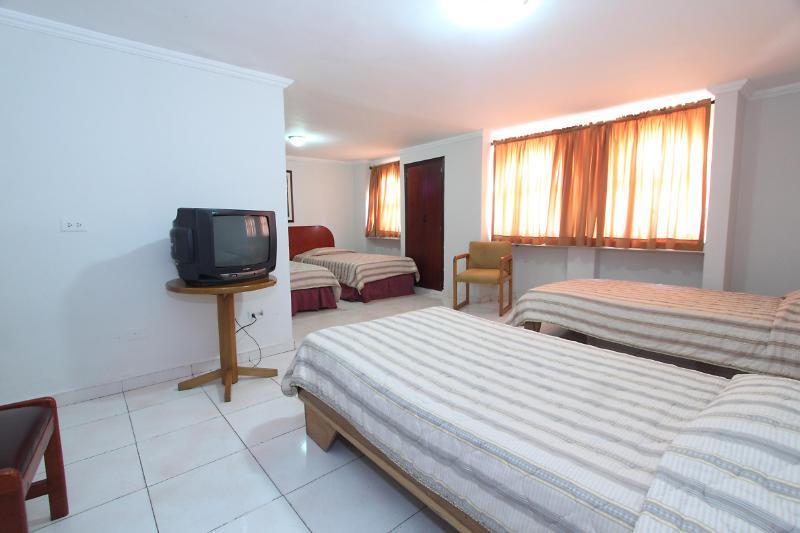 Hotel Puerta De Oro バランキージャ エクステリア 写真